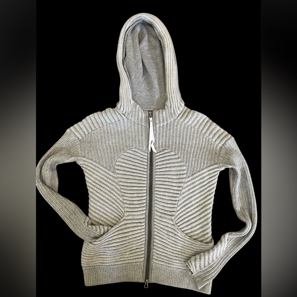LULULEMON Scuba Ribbed full zip cardigan hoodie; size 10; grey